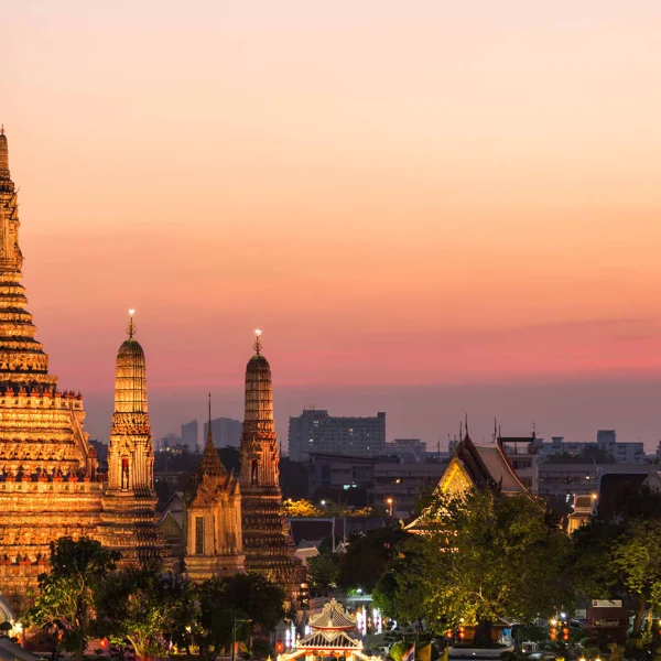 Bir Uzak Bin Deneyim Turu (BKK-HKT) *